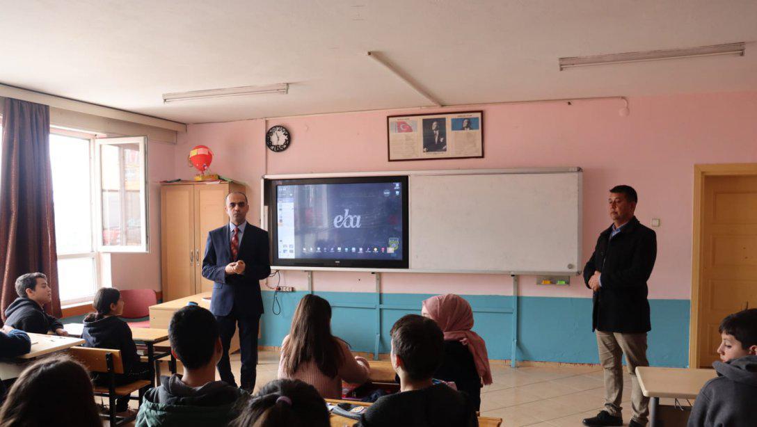 Şube Müdürümüz Uygar İNAL ATAK Projesi kapsamında ilçemiz Atatürk Ortaokulu'nu ziyaret ederek, öğretmen ve öğrencilerimiz ile bir araya gelmiştir.